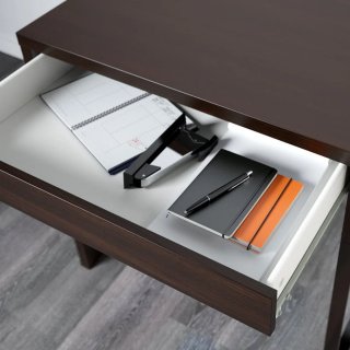 Escritorio MICKE Ikea negro-marrón 73x50cm