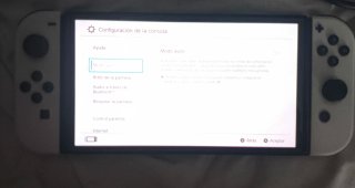 Nintendo Switch OLED in ottime condizioni