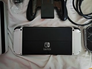 Nintendo Switch OLED in ottime condizioni