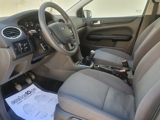 Ford Focus 1.6i  Trend