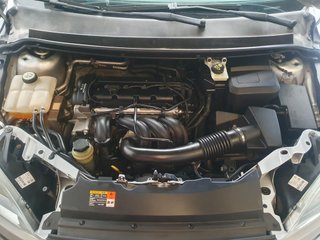 Ford Focus 1.6i  Trend