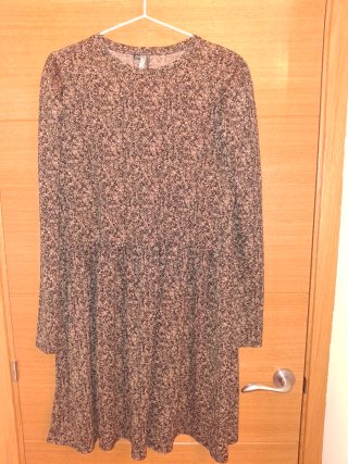 Vestido Zara flores beige y negro