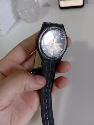 Reloj Swatch Vintage Gris Oscuro (Años 90)