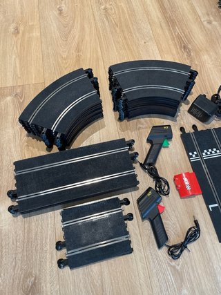 Set de pistas Scalextric y accesorios