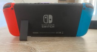 Nintendo Switch Azul/Rojo + Accesorios+ 1 Juego