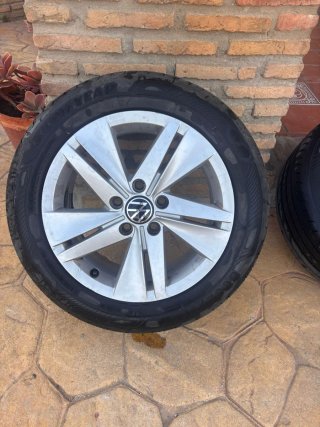Llantas y Ruedas Golf 8 Poco Uso
