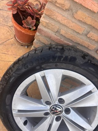 Llantas y Ruedas Golf 8 Poco Uso
