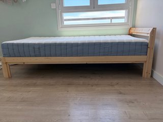 Cama Neiden y colchón Valevag Ikea