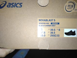 Zapatillas Asics Novablast 5 Negras