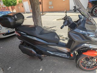 Piaggio MP3 530 HPE Exclusive Negro/Rojo