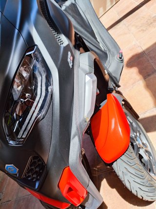 Piaggio MP3 530 HPE Exclusive Negro/Rojo