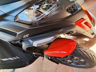 Piaggio MP3 530 HPE Exclusive Negro/Rojo