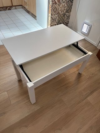 Mesa centro elevable Ikea blanca con ruedas