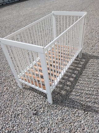 Cuna blanca como nueva