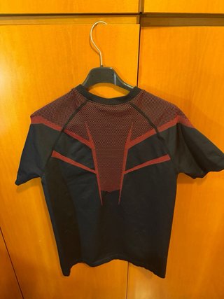 Gymshark Maglia Rossa e Nera Taglia S