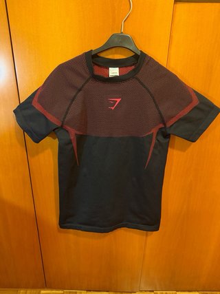 Gymshark Maglia Rossa e Nera Taglia S