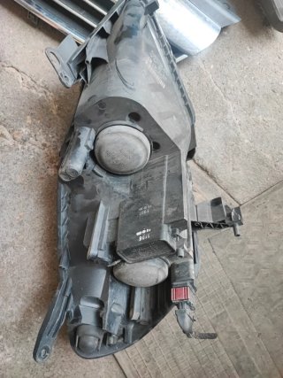 Faros Opel Zafira B