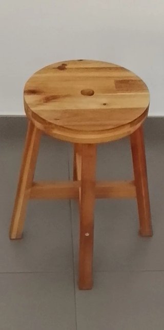 Lámpara esfera vidrio + banco madera