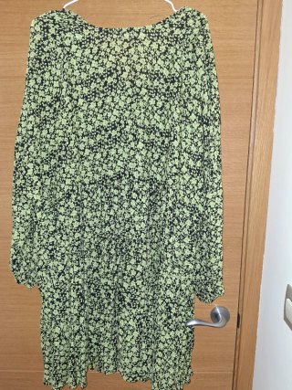 Vestido flores verde claro Zara