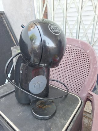 Cafetera Dolce Gusto Negra