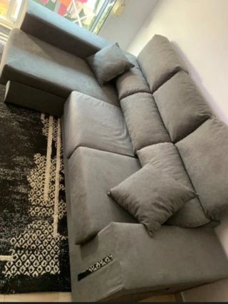Sofá Chaise Longue con Arcón y Asiento deslizante.