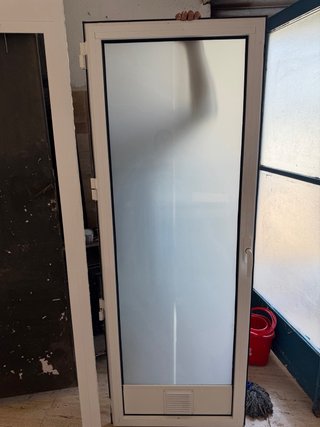 Puerta aluminio cristal opaco