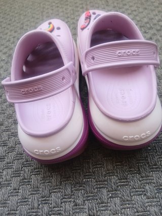 Crocs Morados