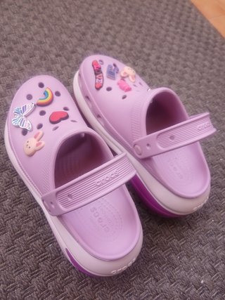 Crocs Morados