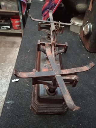 Balanza antigua 10 kg