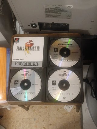 Pacchetto Final Fantasy VII e VIII PS1