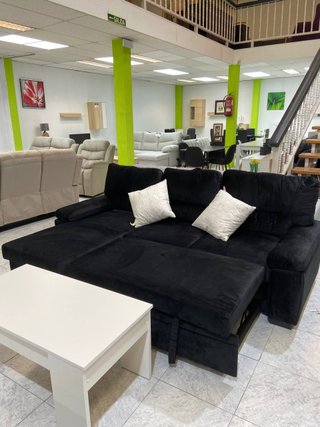 Chaise Longue Negro Cama + Mesa Blanca