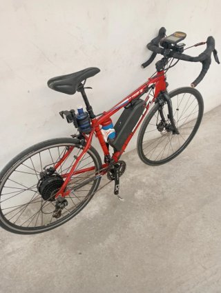 Bicicleta Eléctrica de Carretera Roja