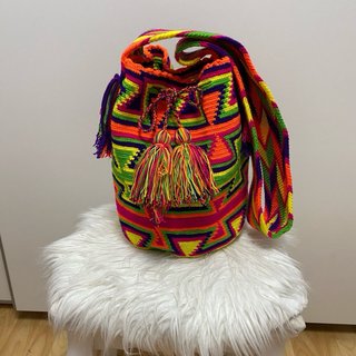Bolso Wayuu artesanal multicolor