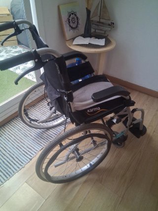 Silla de ruedas karma.