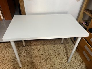 Tavolo Ikea per 4 persone senza sedie