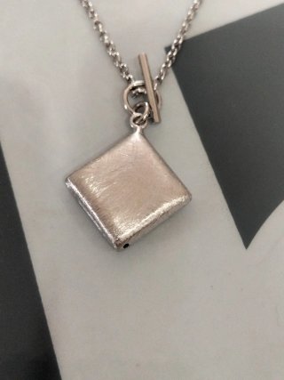 Pulsera Plata Chica Rombo Cierre Toggle