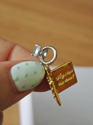 Pandora Charm Tarjeta Baile Bridgerton Azul