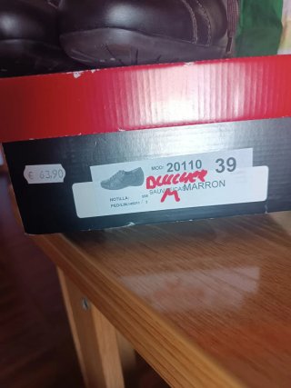 Zapatos de mujer marrones sin estrenar
