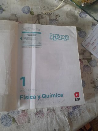 Libro Física y química de primero bachillerato