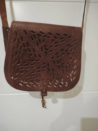 Bolso de cuero marrón