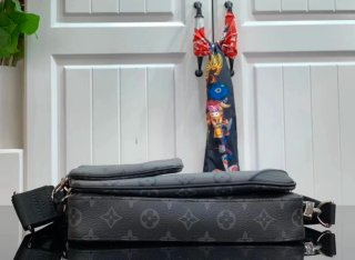 Louis Vuitton Trio Messenger Eclipse