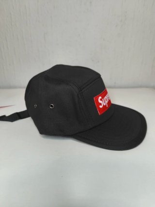 Gorra Supreme Negra roja justable unisex Y2K urban