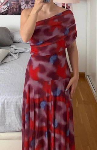 Vestido largo asimétrico estampado