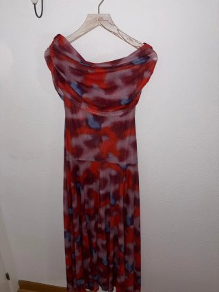Vestido largo asimétrico estampado