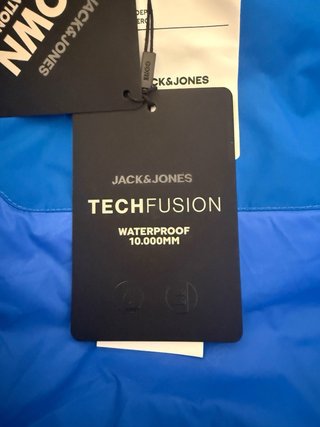 Chaqueta de plumas y plumón técnica - impermeable