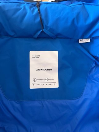 Chaqueta de plumas y plumón técnica - impermeable