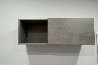 Mueble TV gris y blanco con estantería