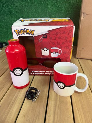 Set Taza y Botella Pokémon