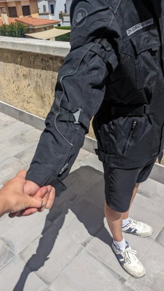 Chaqueta de moto negra