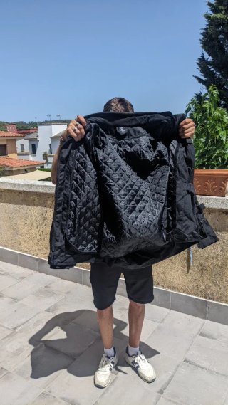 Chaqueta de moto negra